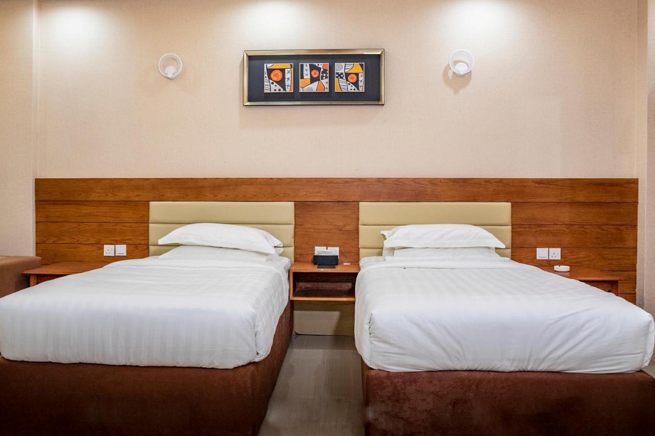Red-5 - Al Safa Suites Salalah Exterior foto